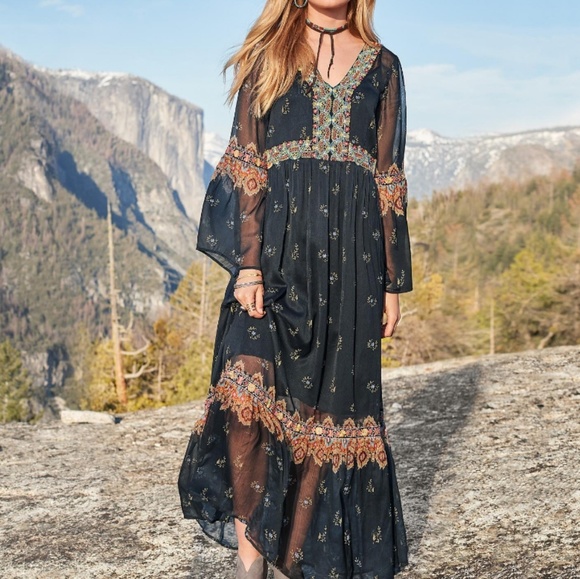🌿SUNDANCE BOHO MAXI DRESS🌿 - Picture 2 of 9